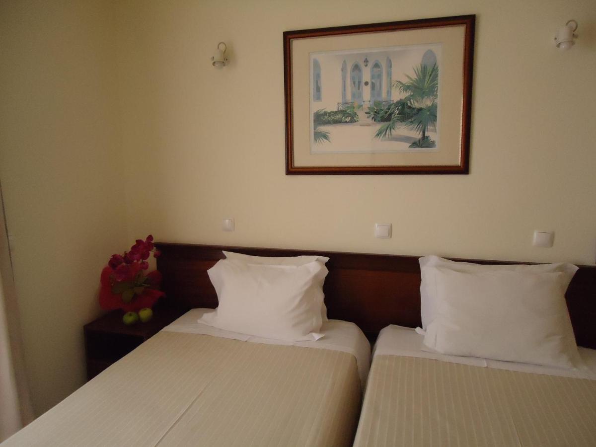 Boutique Hotel Marina S. Roque Lagos Bagian luar foto