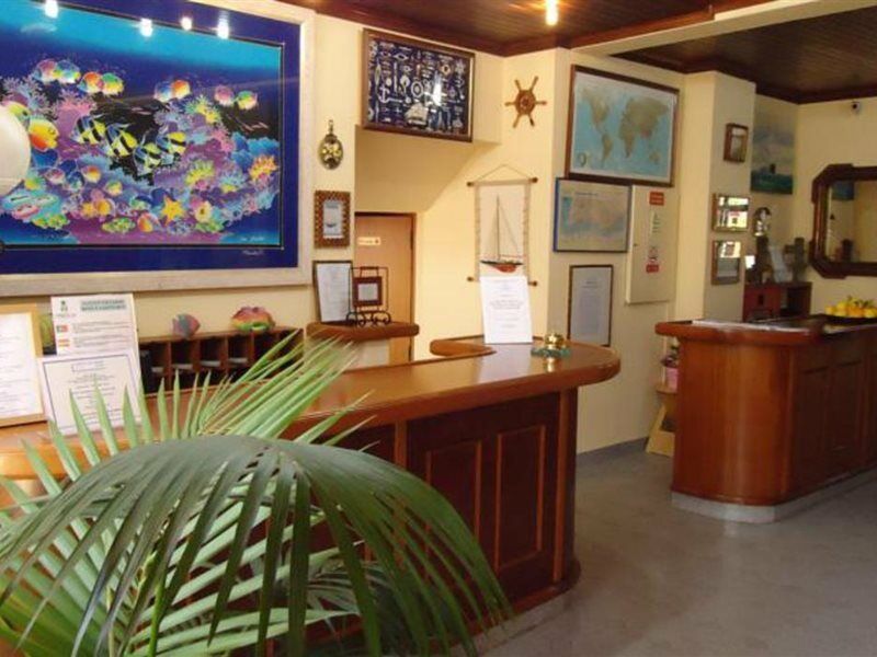 Boutique Hotel Marina S. Roque Lagos Bagian luar foto